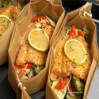 Pstrąg tęczowy pieczony z warzywami