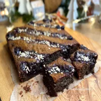 Szybkie ciasto a'la piernik z wiśniami