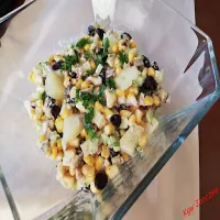 Egzotyczna sałatka z żurawiną