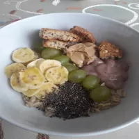 Cztery propozycje podania owsianki na śniadanie