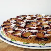 Ciasto orzechowe ze śliwkami