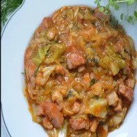 Bigos z młodej kapusty