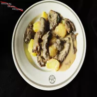 Ozorki dębowe w sosie chrzanowym