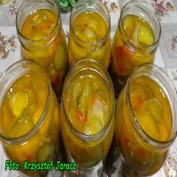 Sałatka ogórkowa z przyprawą Curry.