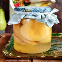 Kompot z gruszek w słoikach na zimę