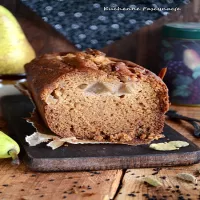 Kardamonowe ciasto z gruszką