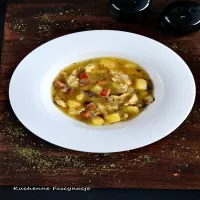 Zupa zacierkowa babcina