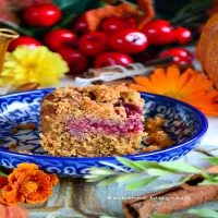 Włoskie ciasto ze śliwkami  i ciasteczkową kruszonką