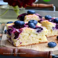 Lekkie ciasto jogurtowe z borówkami