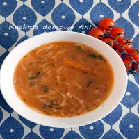 Zupa pomidorowa na rosole z wczoraj