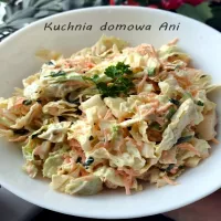 Zimowa surówka z kapusty pekińskiej i marchewki