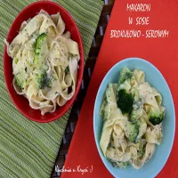 Makaron w sosie brokułowo-serowym