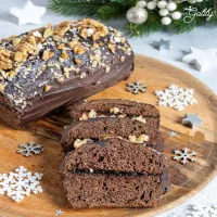 Błyskawiczny piernik z polewą czekoladową