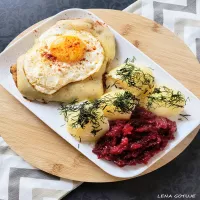 Kotlet schabowy z serem i jajkiem sadzonym